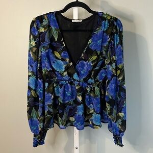 Blu Pepper. Floral V-Neck Long Sleeve Blouse